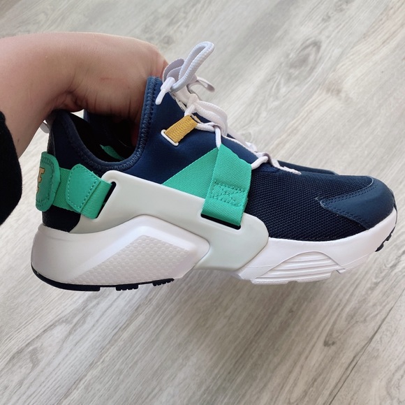 nike huarache city low mens